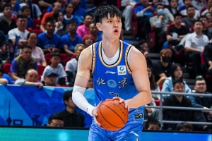 媒体人：曾凡博一个赛季都在与伤病做斗争 23岁的他技术几乎定型